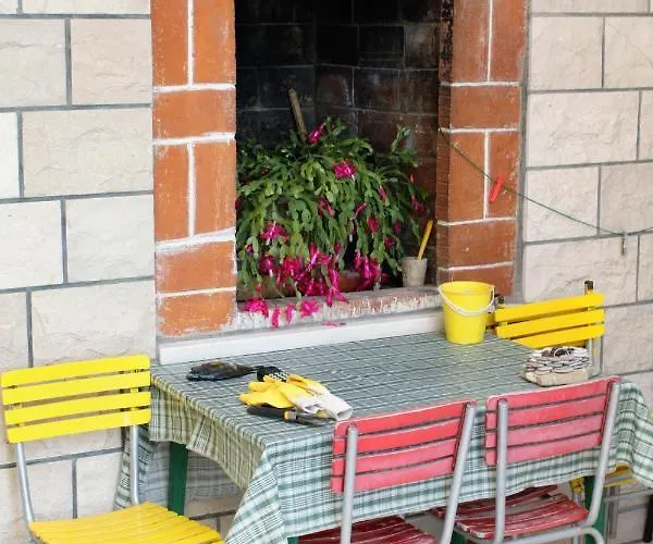 Appartement Pisak 1070e Mimice